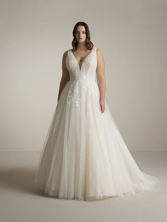 vorderseite Prinzessinnen-Brautkleid mit V-Ausschnitt und Trägern