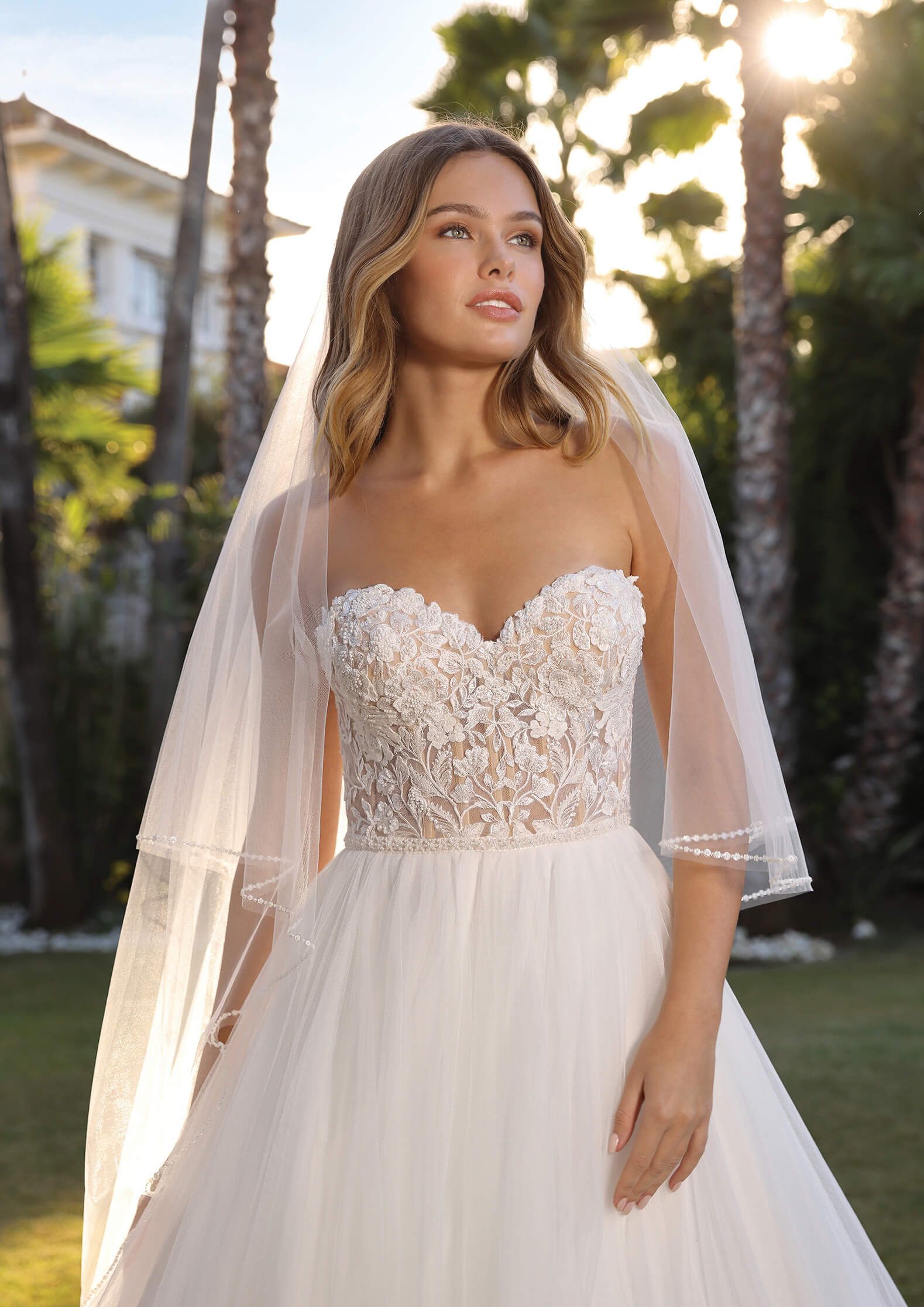 Choose the perfect wedding dress neckline